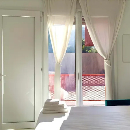 Homeby, Mascarella Nest * 볼로냐